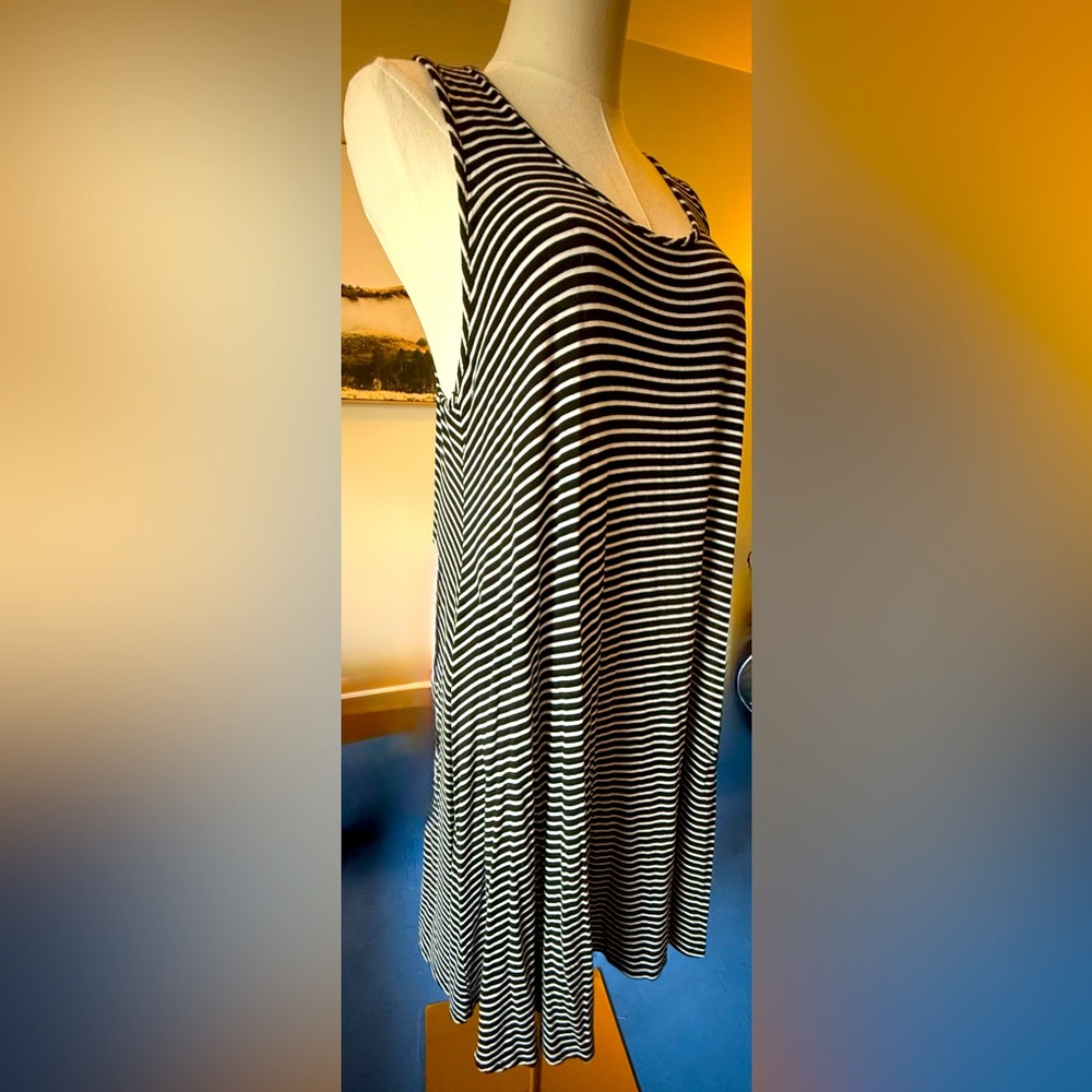 Black and White Striped Sleeveless Dress